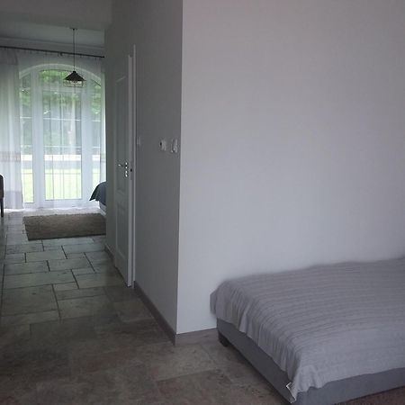 Dworek Akacja Uslugi Hotelarskie Janowiec Exterior foto